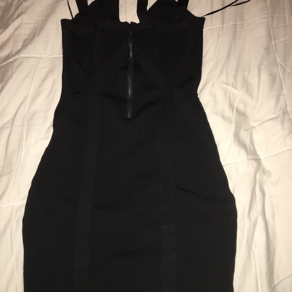 Guess (strapped bandage dress) - Picture 2 of 3